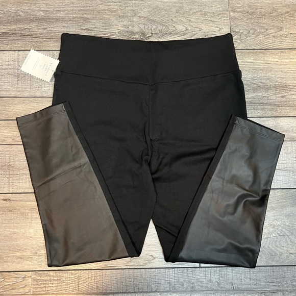 Stella & Dot faux leather front leggings - Picture 2 of 2